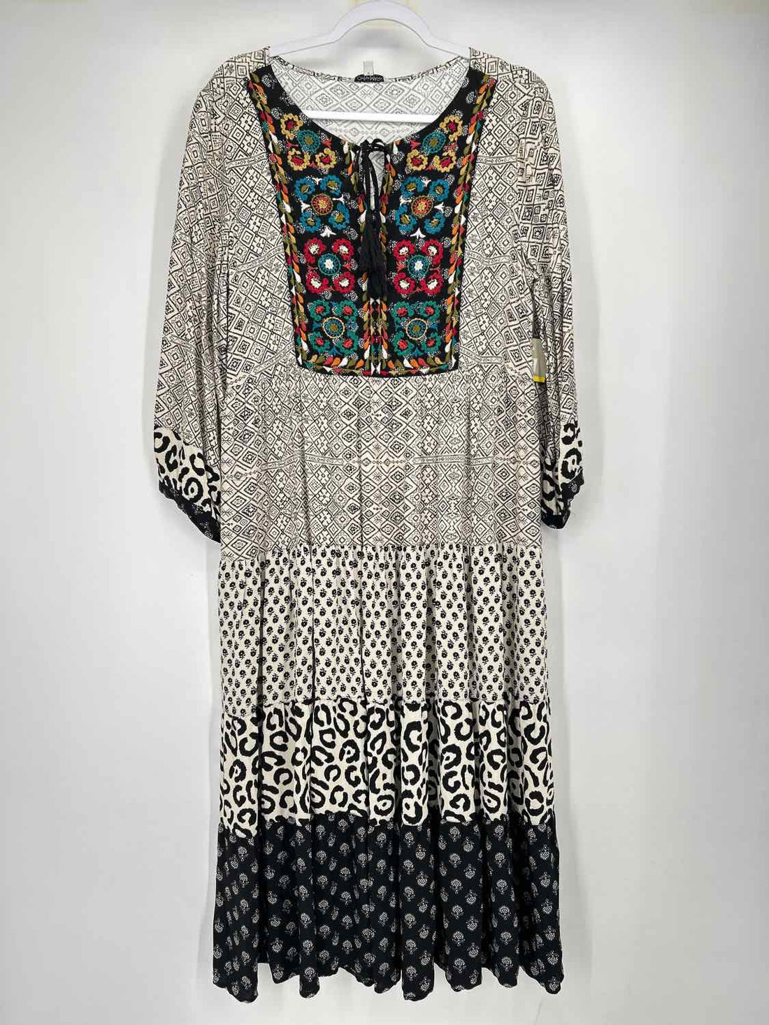 John Mark Size M White & Black Print Embroidered Long Sleeve Dress