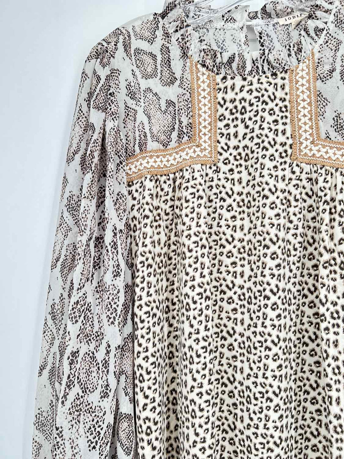 Jodifl Size L Cream Leopard Long Sleeve