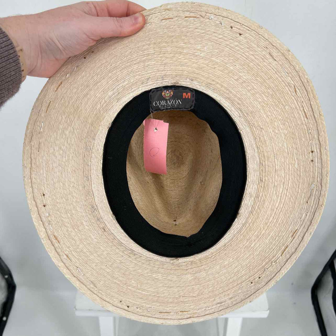 Corazon Playero Size M Neutral NWT Hats