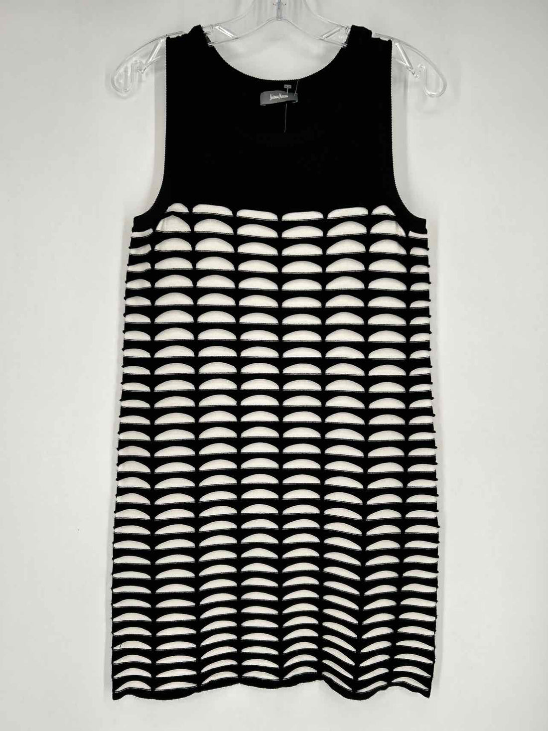 Neiman Marcus Size M Black & White Sleeveless Dress