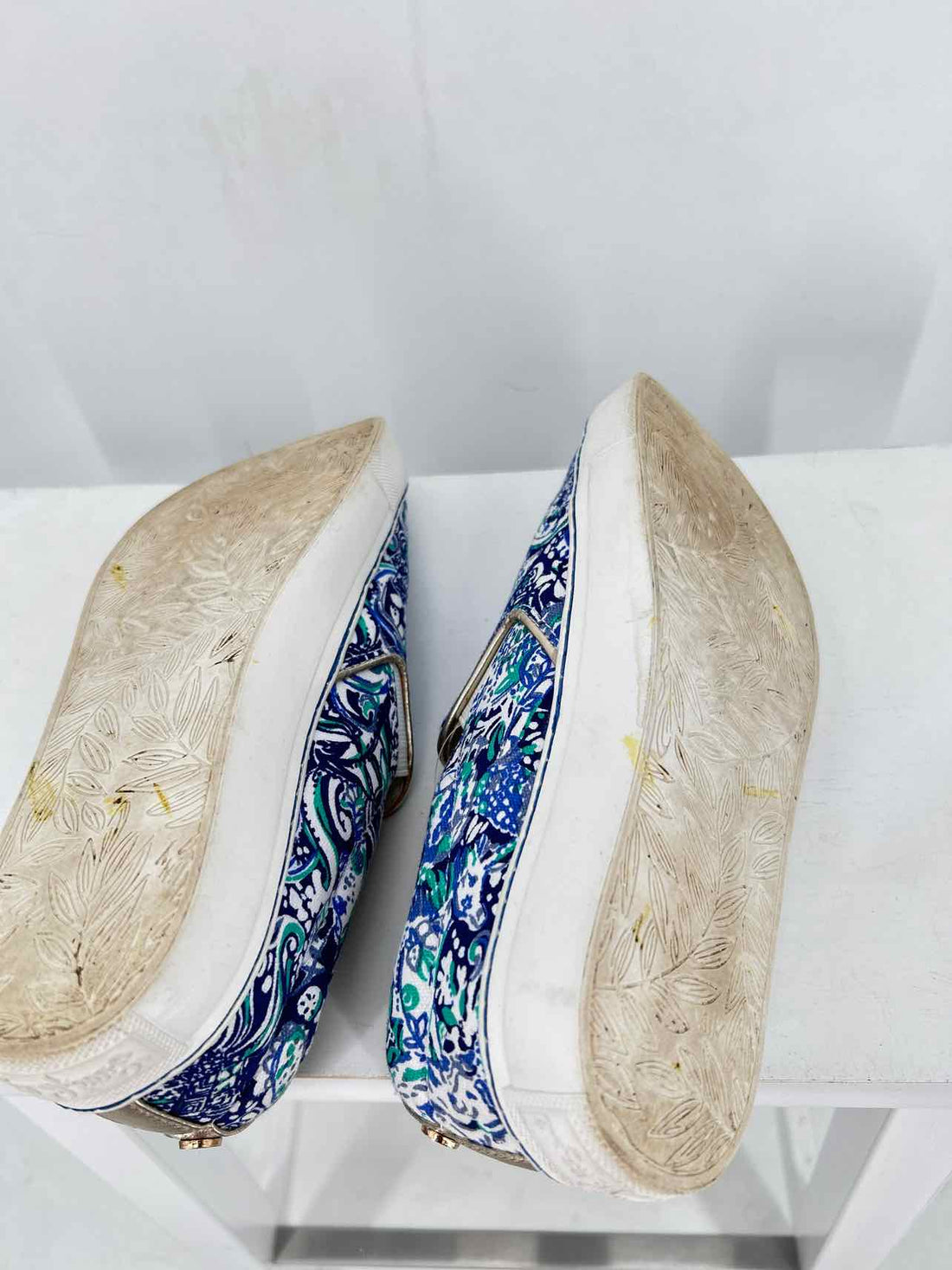Lilly Pulitzer Women Size 7 Blue & White Print Sneakers