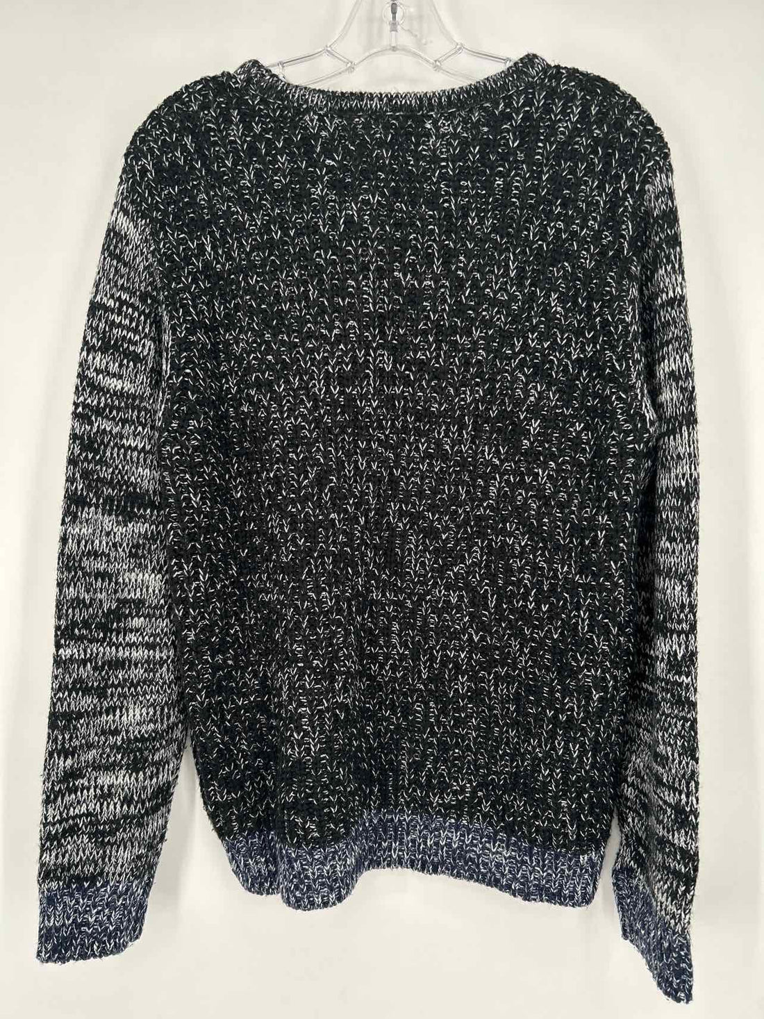 Native Youth Size M Black & White Sweater