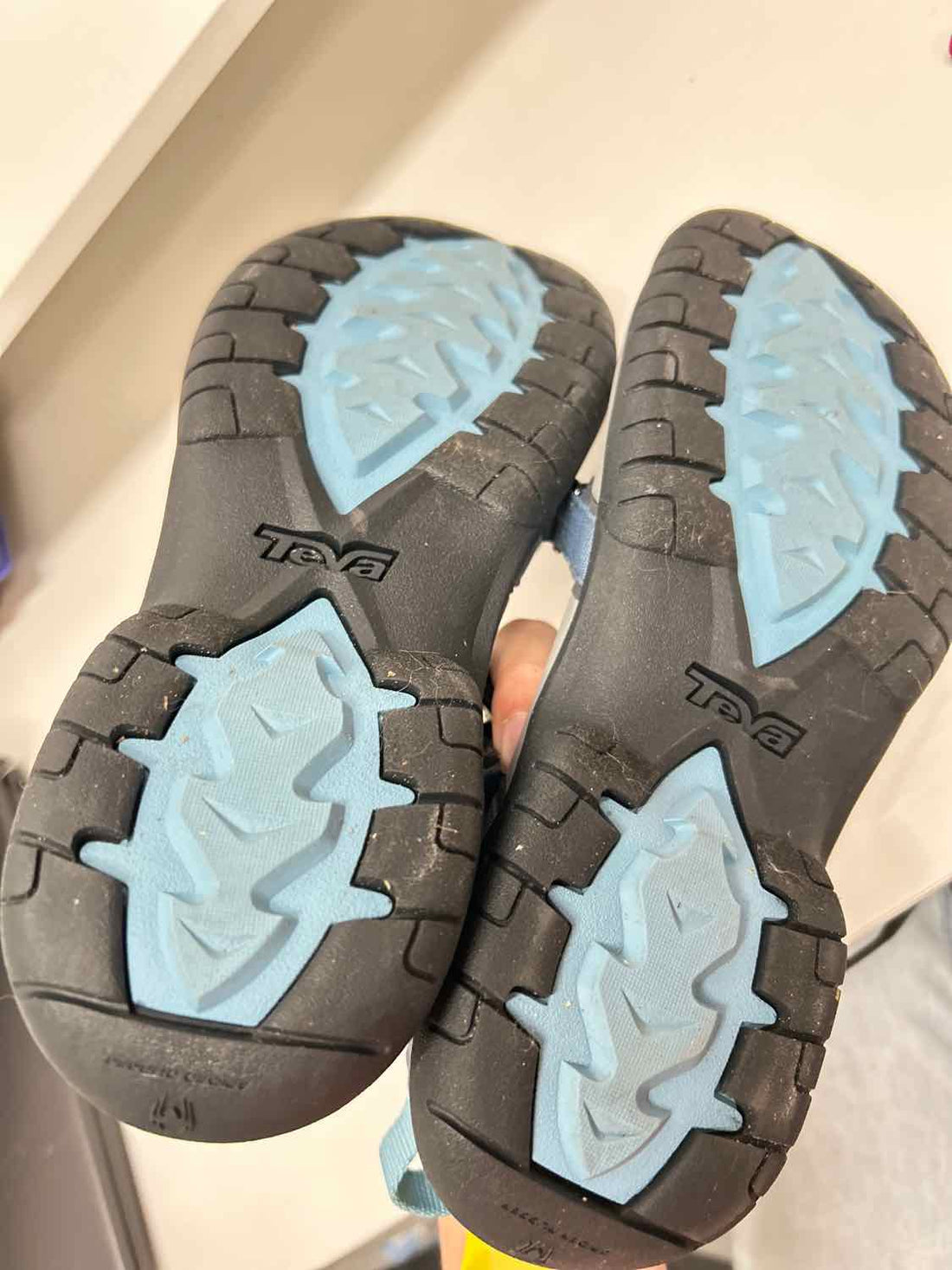 Teva Women Size 7 Blue Sandals