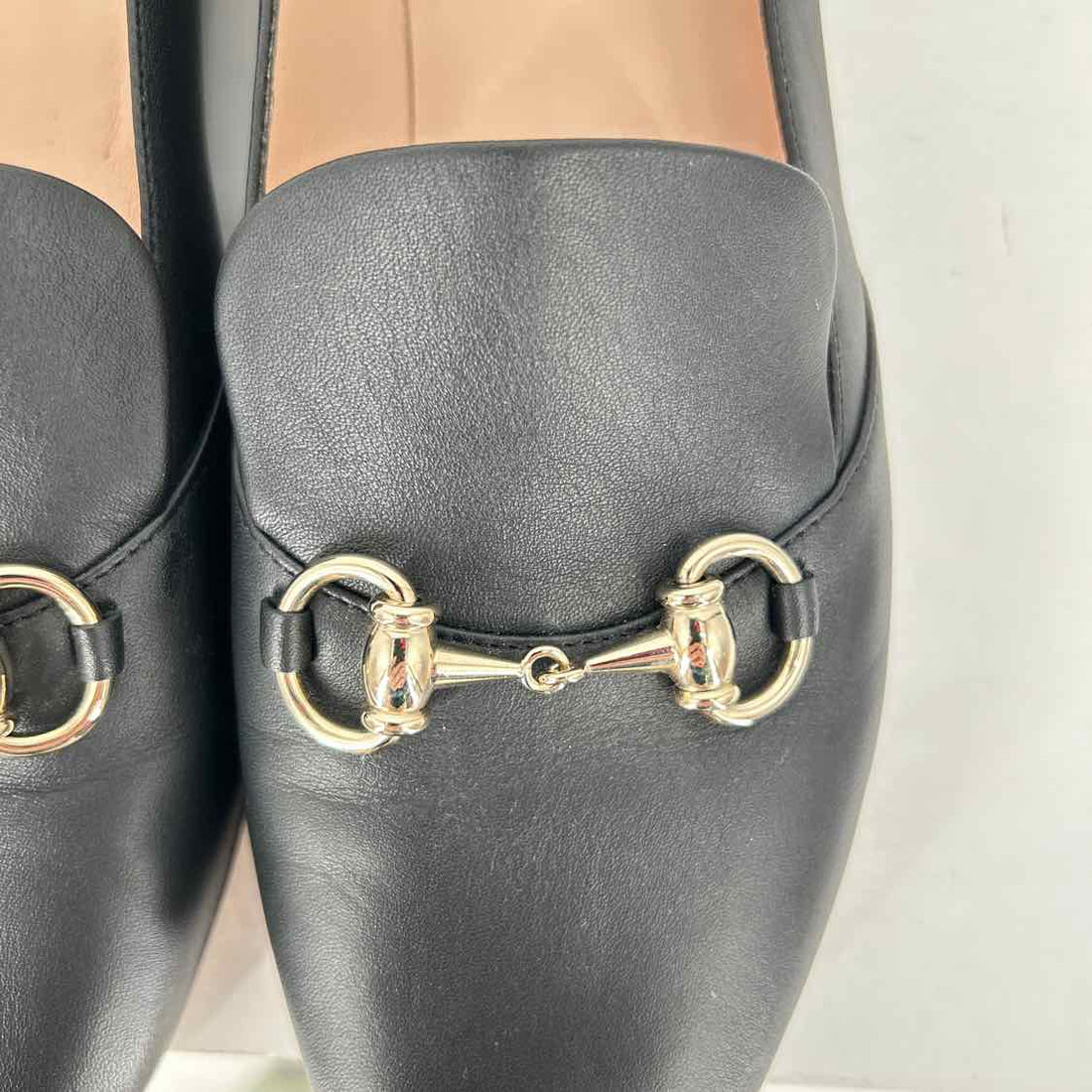Gucci Loafer with horsebit Women Size 38.5 Black Pre Owned Leather LUXURY