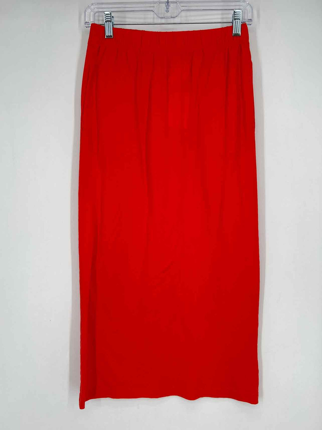 Demylee Size One Size Scarlet NWT Skirts