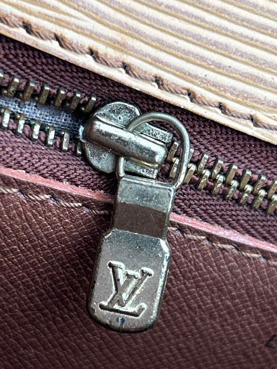 Louis Vuitton Tan Epi Leather LUXURY