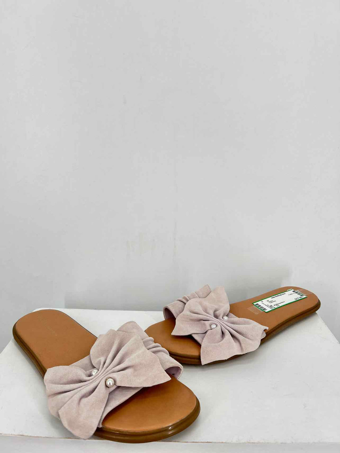 BCBGeneration Women Size 11 Pale Pink Slides