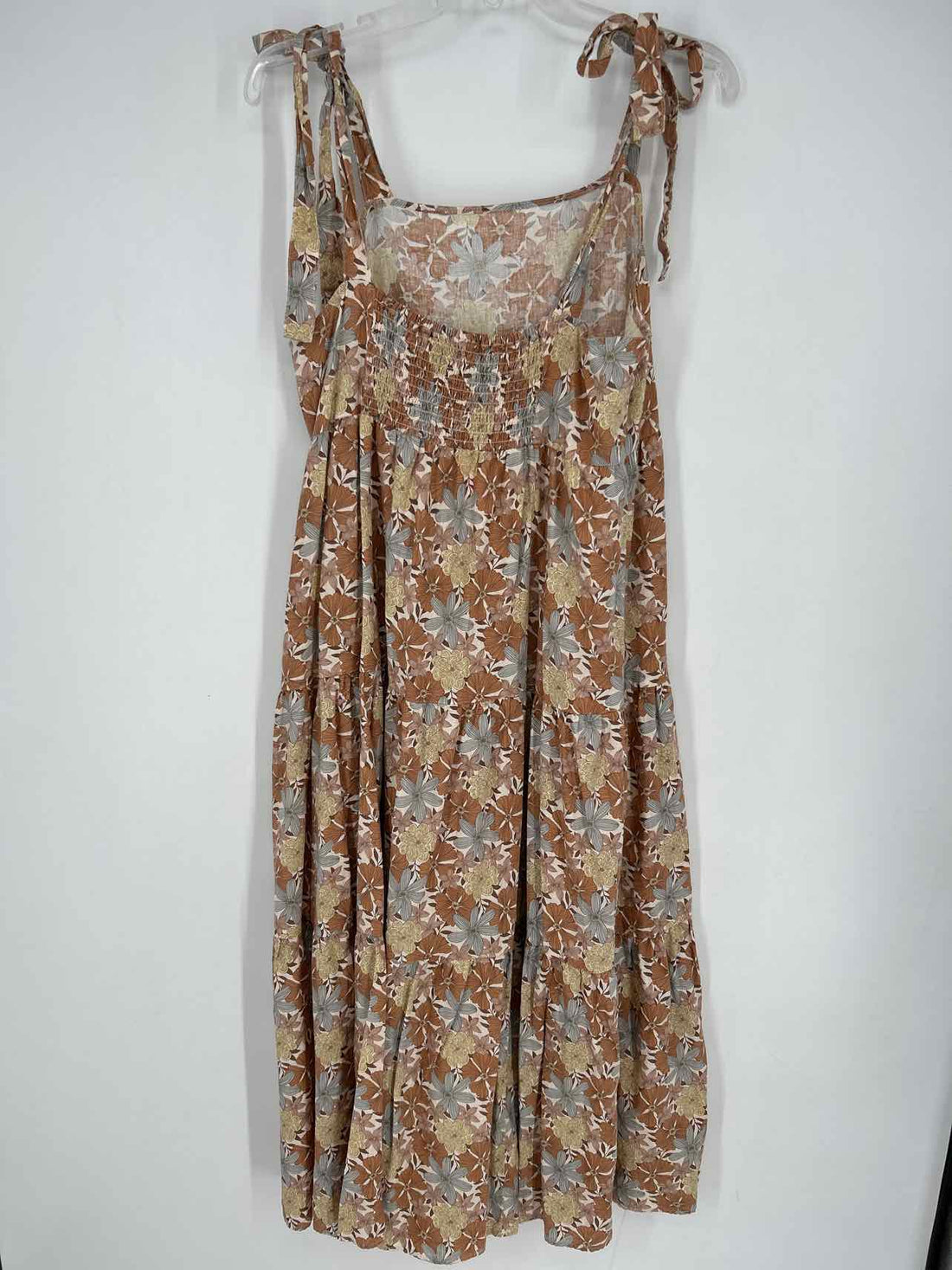 Rylee + Cru Size XL Beige Floral Sleeveless Dress