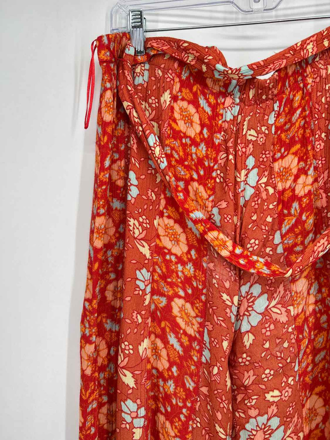 Free People Size L Red & Orange Floral Pants