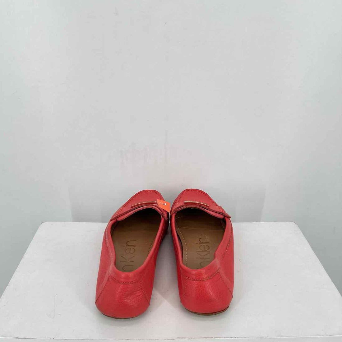 Calvin Klein Women Size 9 Coral Loafers