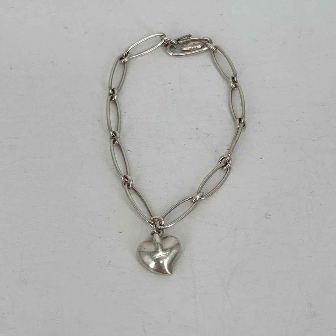 Tiffany & Co Full Heart Bracelet Size 7" Sterling Silver Silver Pre Owned LUXURY