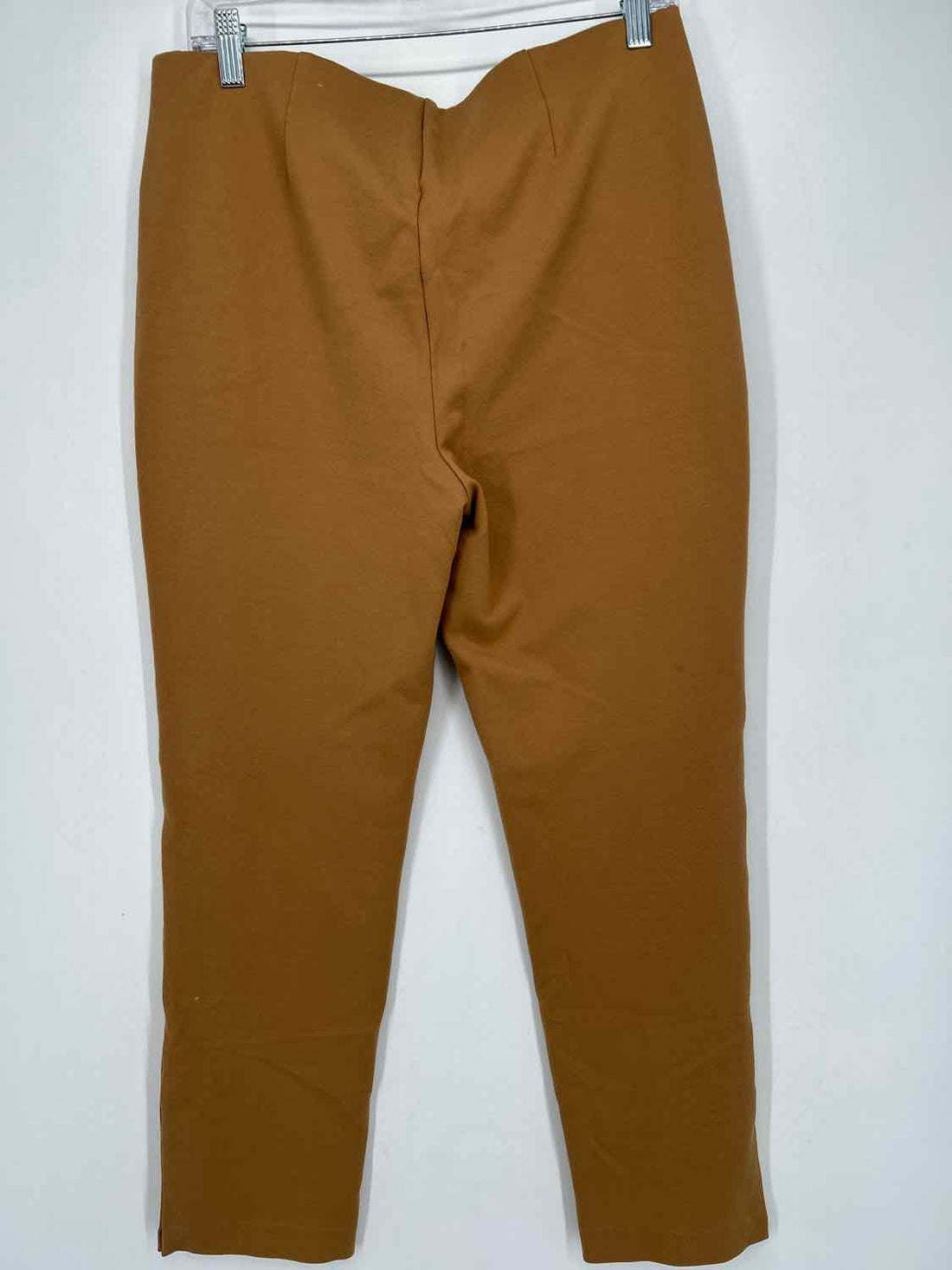 Chicos Size 1.5 (10) Camel Pants