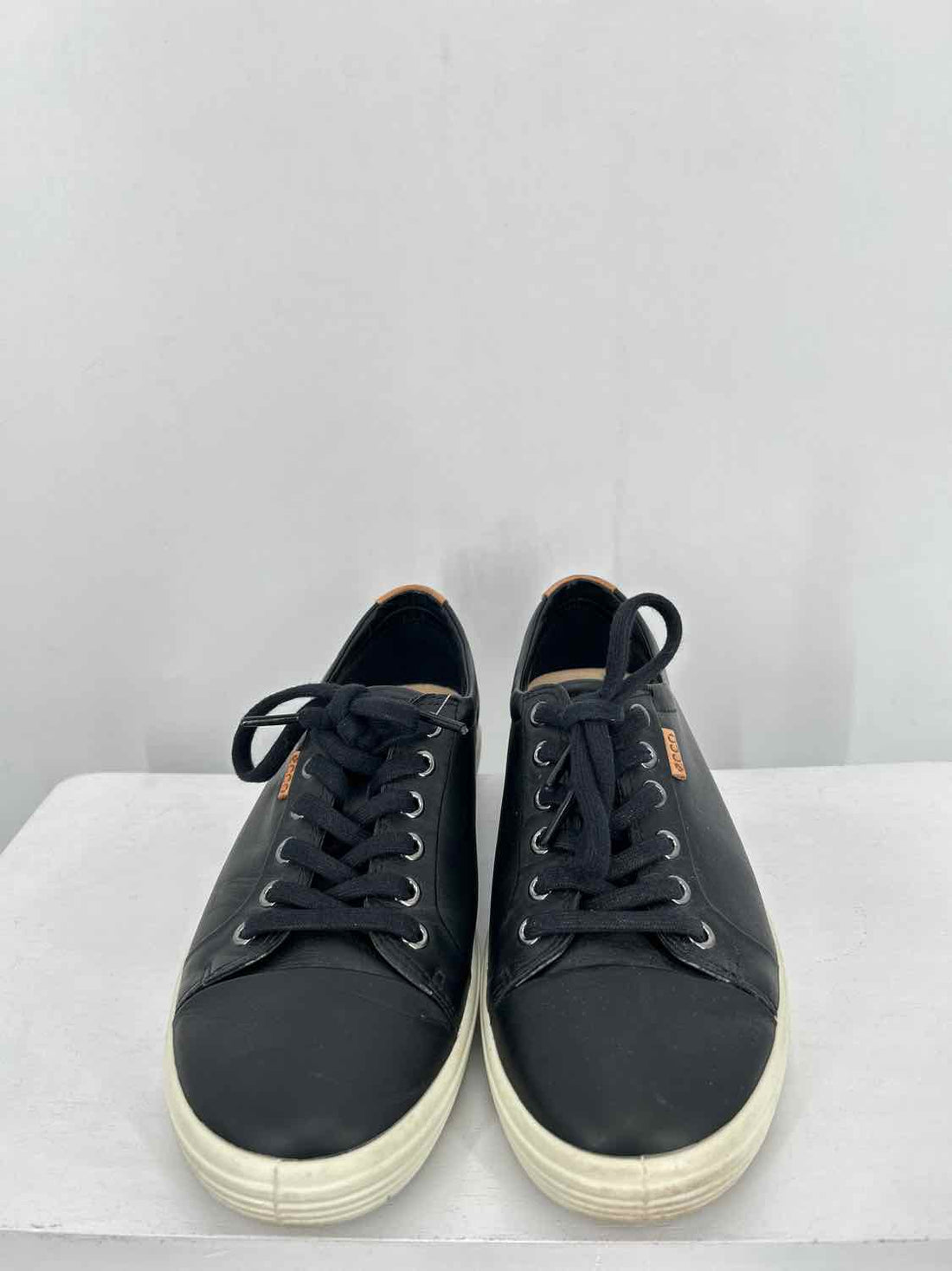 Ecco Women Size 8 Black Leather Sneakers