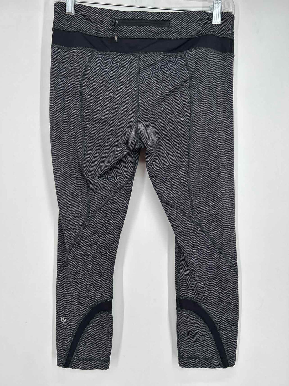 Lululemon Size 8 Black & Gray Active Leggings