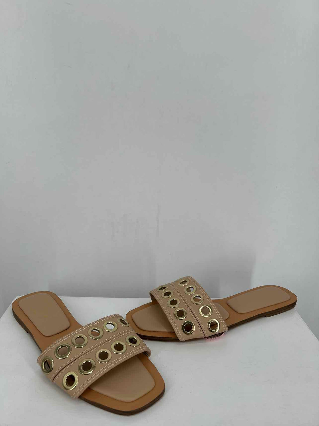 Shu Shop Women Size 10 Beige New Slides