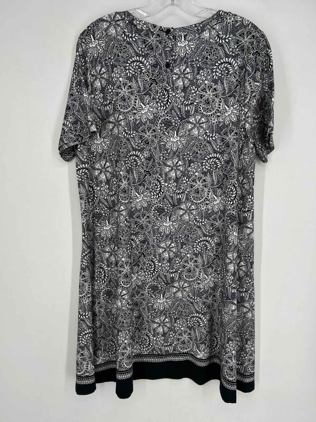 Loft Size L Black & White Print Short Sleeve Dress