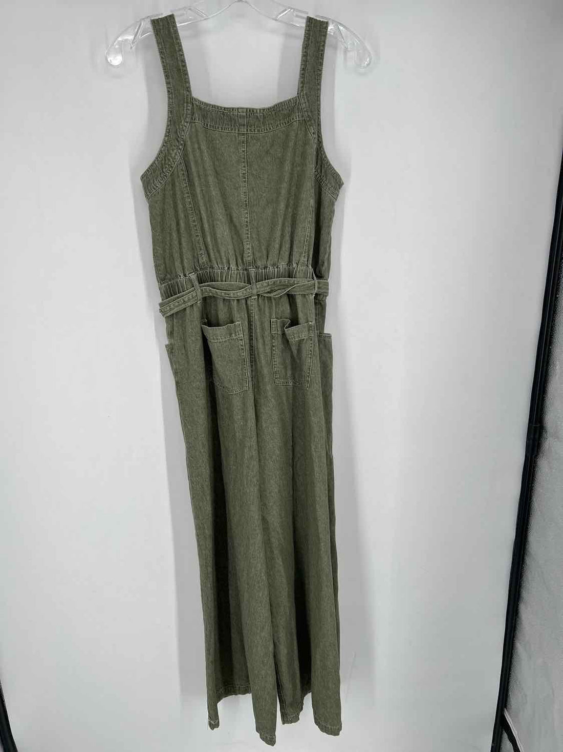 Given Kale Size M Green Sleeveless Jumpsuit