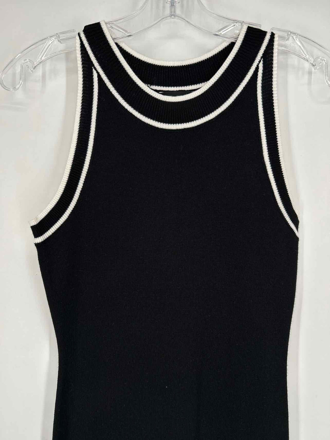 Vici Size M Black Sleeveless Dress