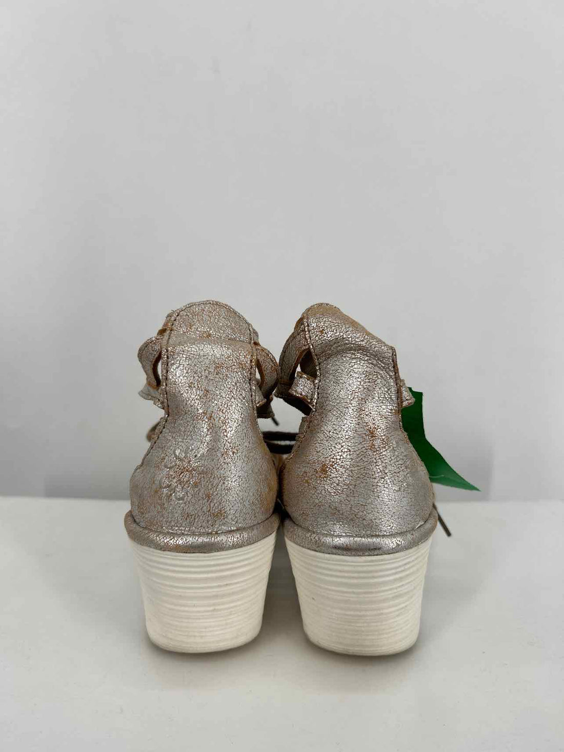 Fly london Women Size 39 (8.5-9) Silver Wedges