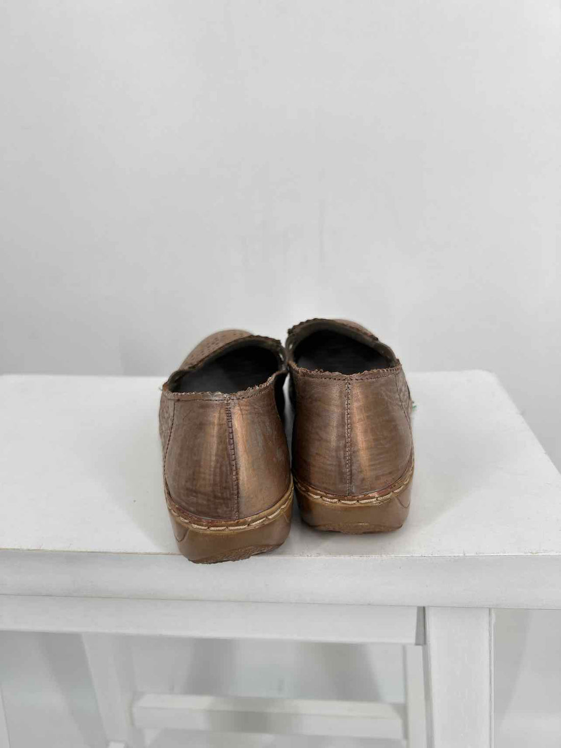 Rieker Women Size 39 Bronze Flats
