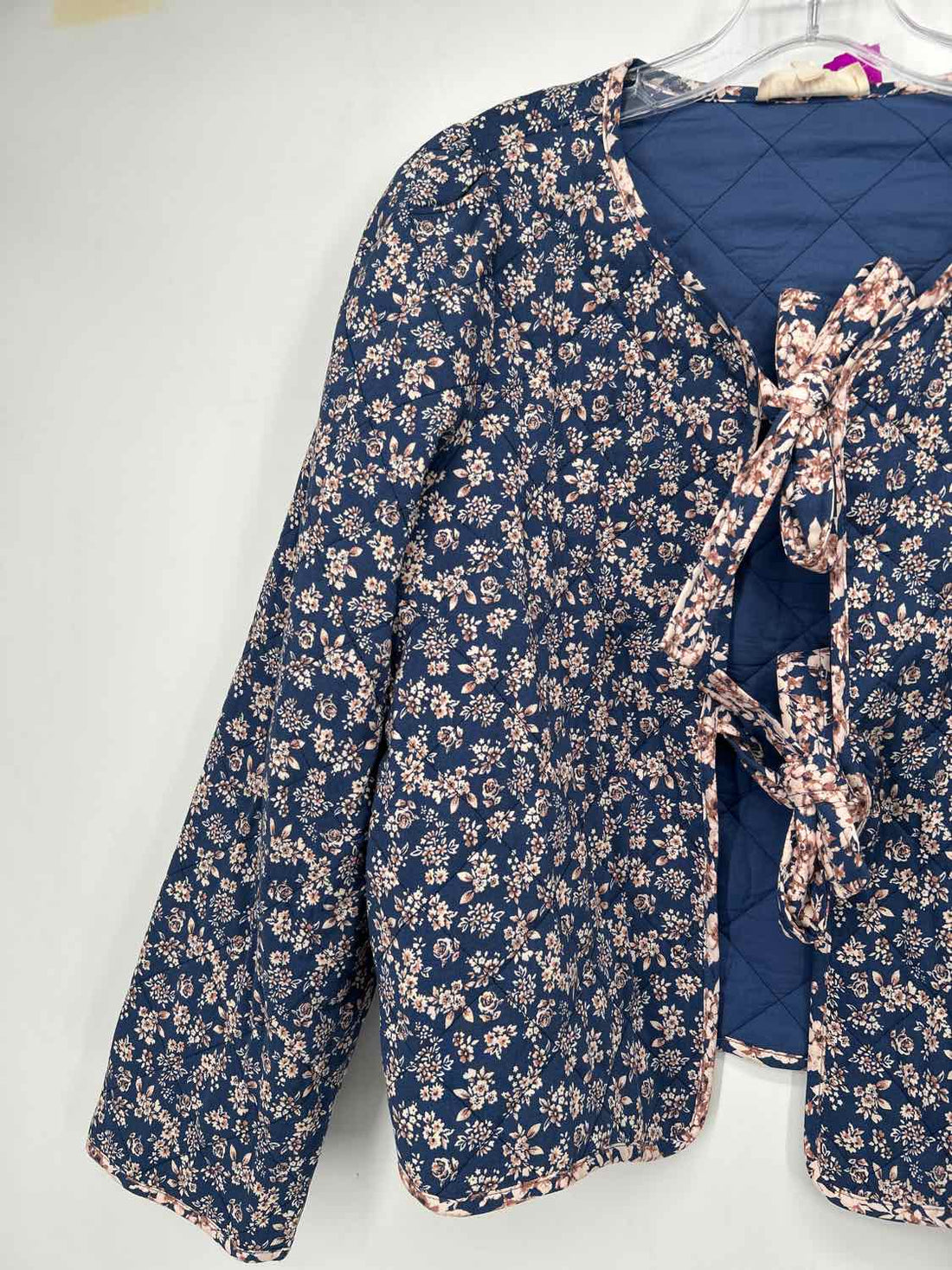Listicle Size L Blue Floral Quilted Jacket