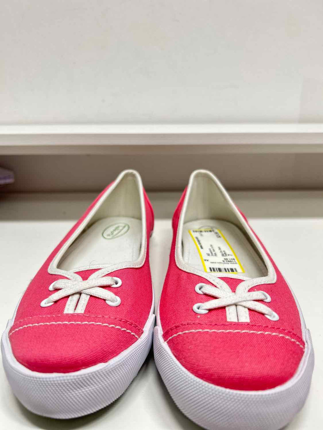 Talbots Women Size 7 Pink New In Box Sneakers