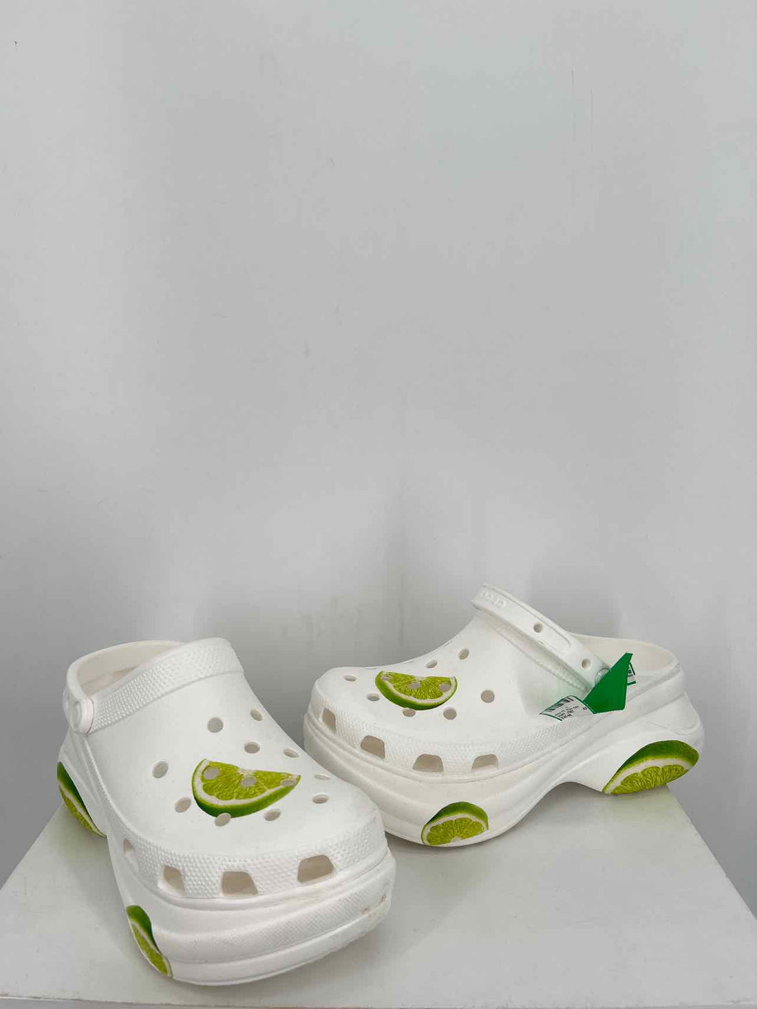 Crocs Women Size 10 White Print Clogs