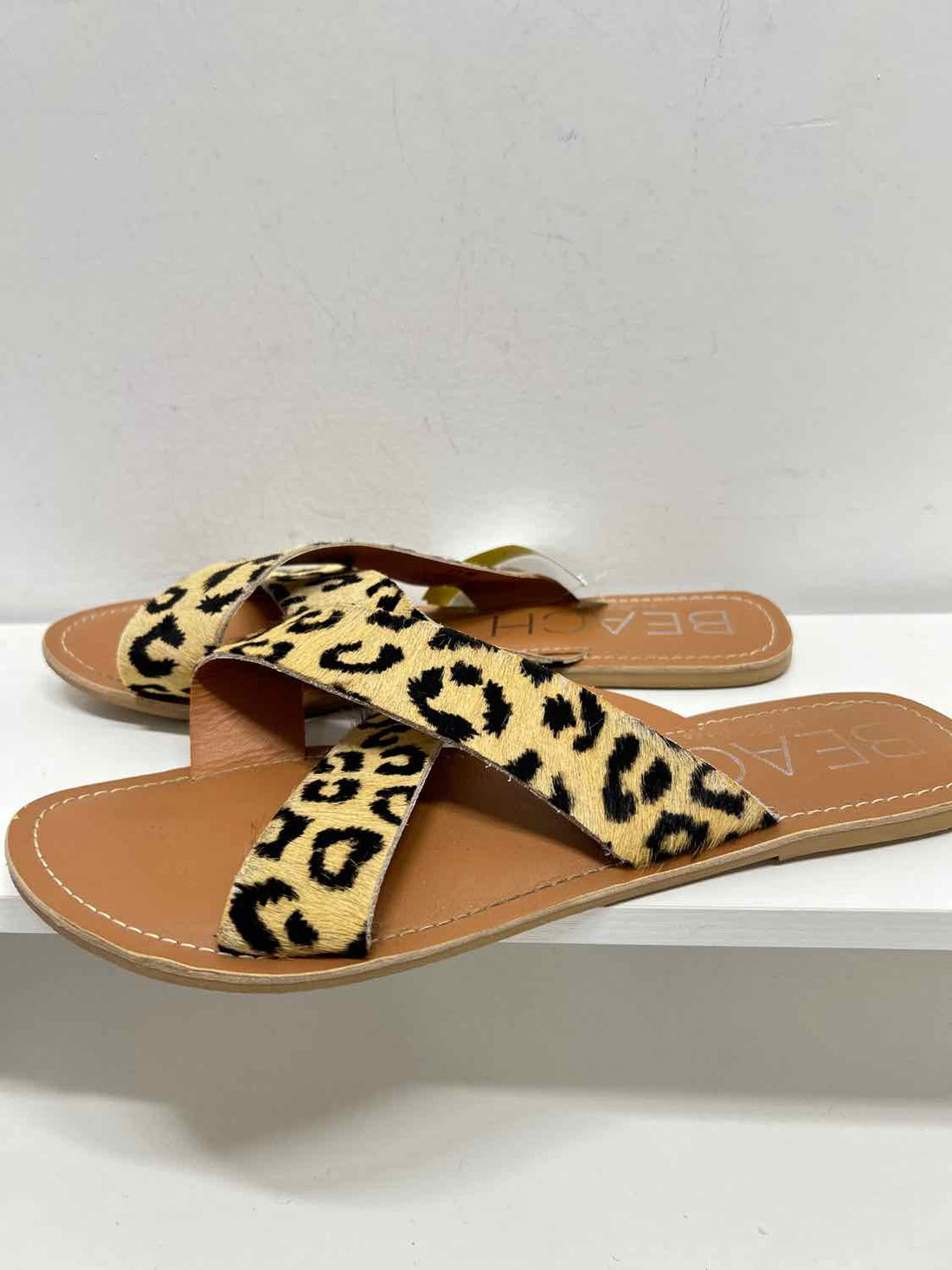 Beach Women Size 11 Leopard Sandals