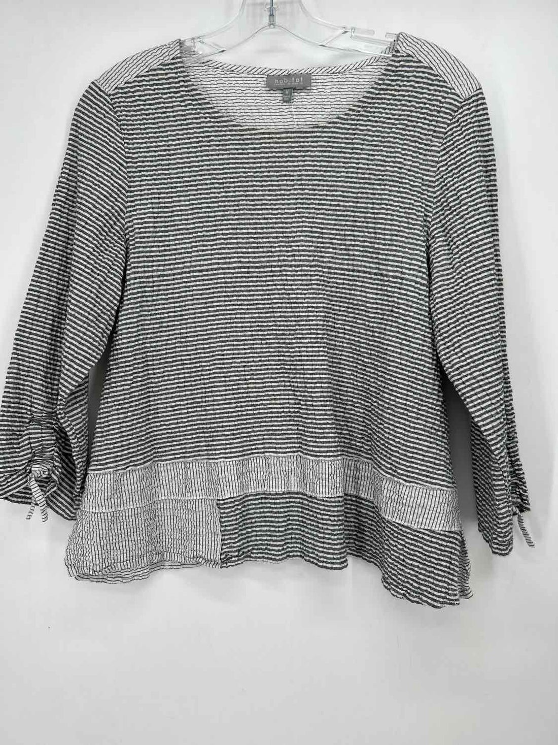 Habitat Size M Grey stripe Long Sleeve