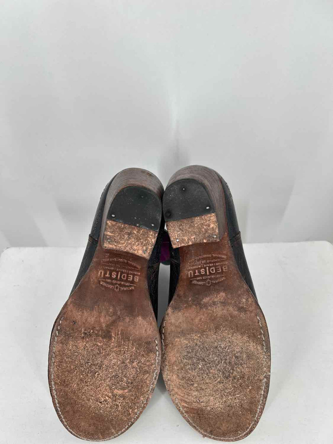 Bedstu Women Size 7 Distressed Brown Leather Ankle Boot