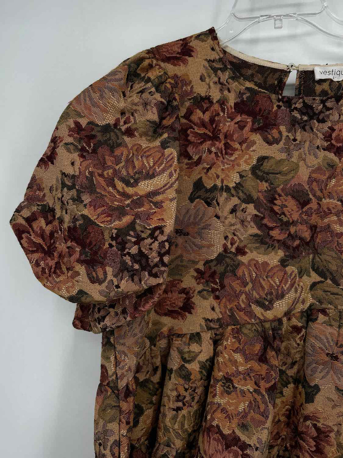 Vestique Size L Cream Floral Tapestry Short Sleeve Dress