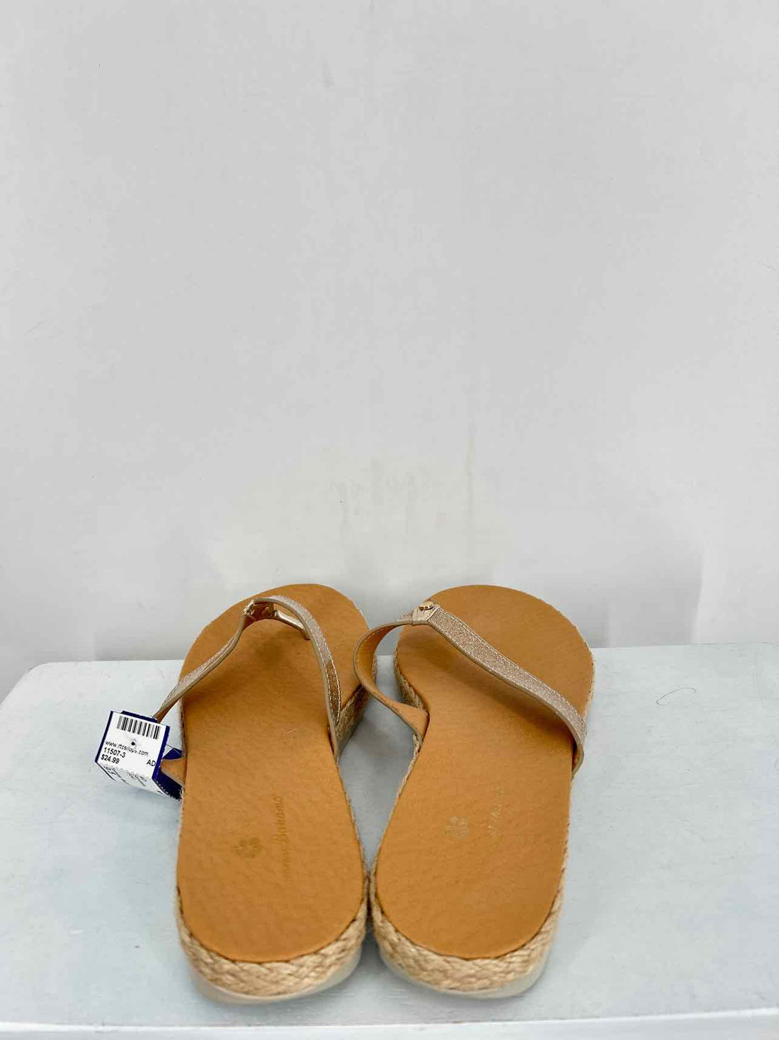 Tommy Bahama Women Size 9.5 Gold Sandals