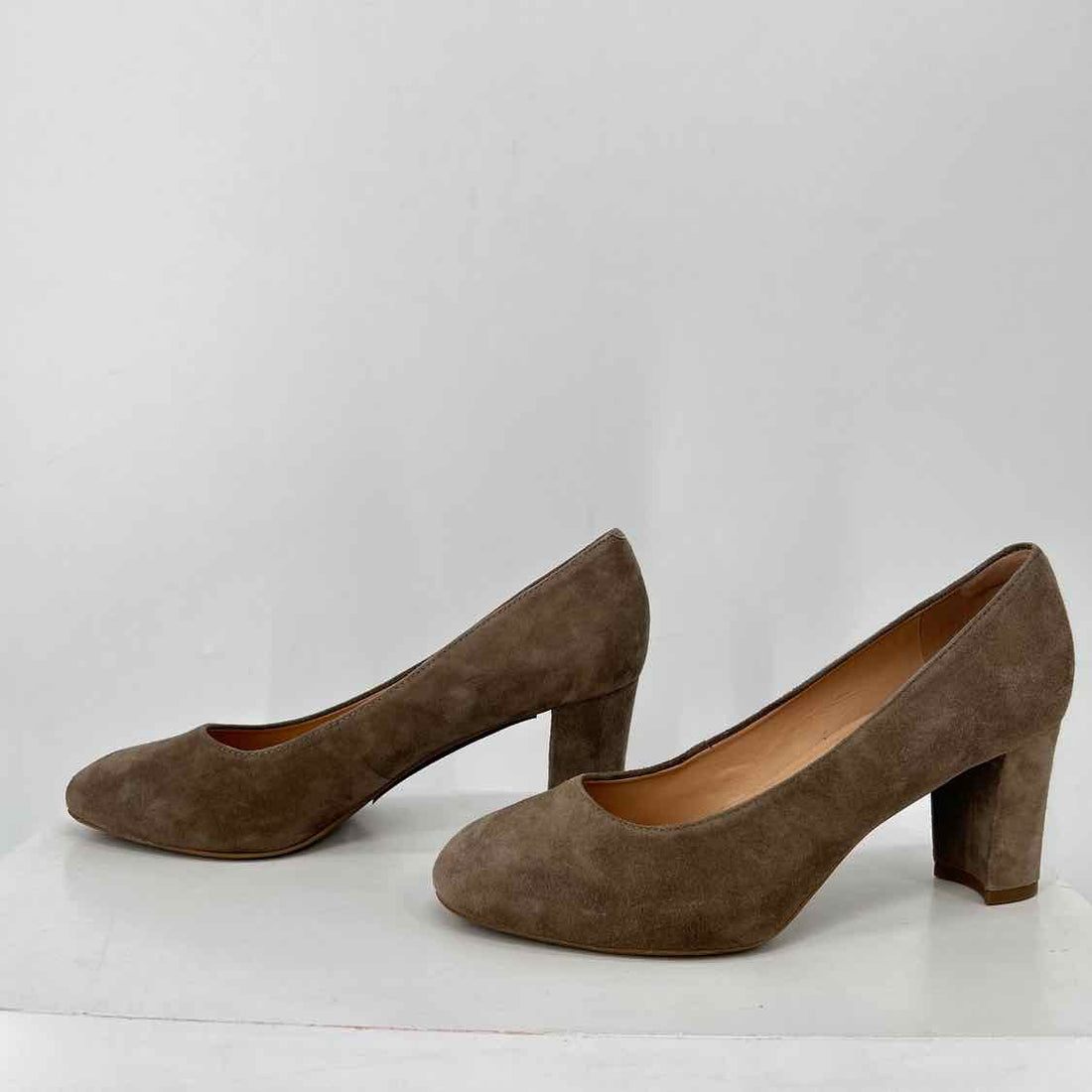 Easy Spirit Women Size 8 Olive Heels
