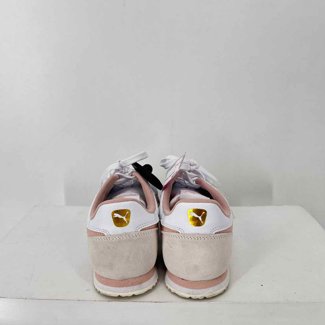 Puma Women Size 8.5 White Sneakers