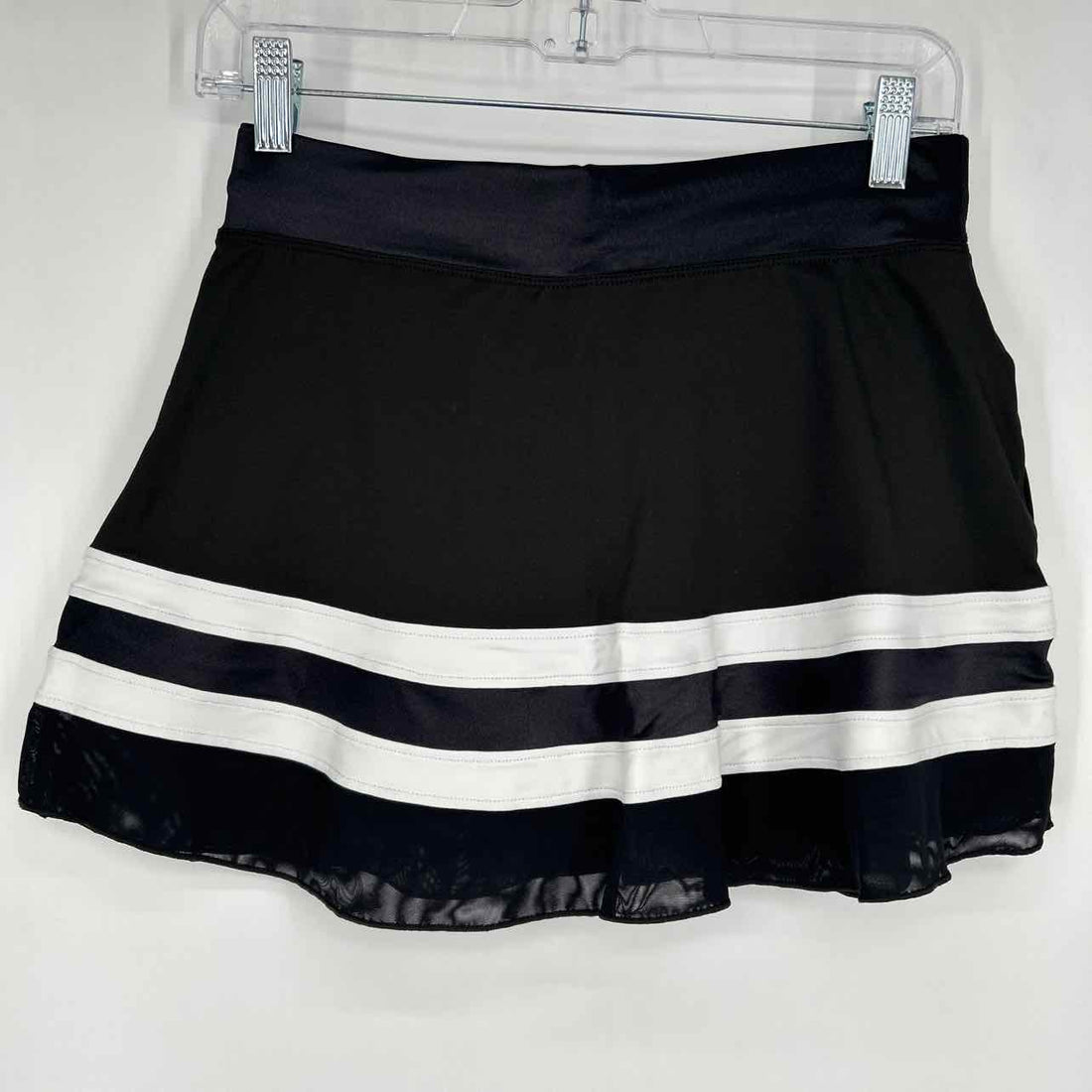 Sofibella Size XS Black & White Active Skorts