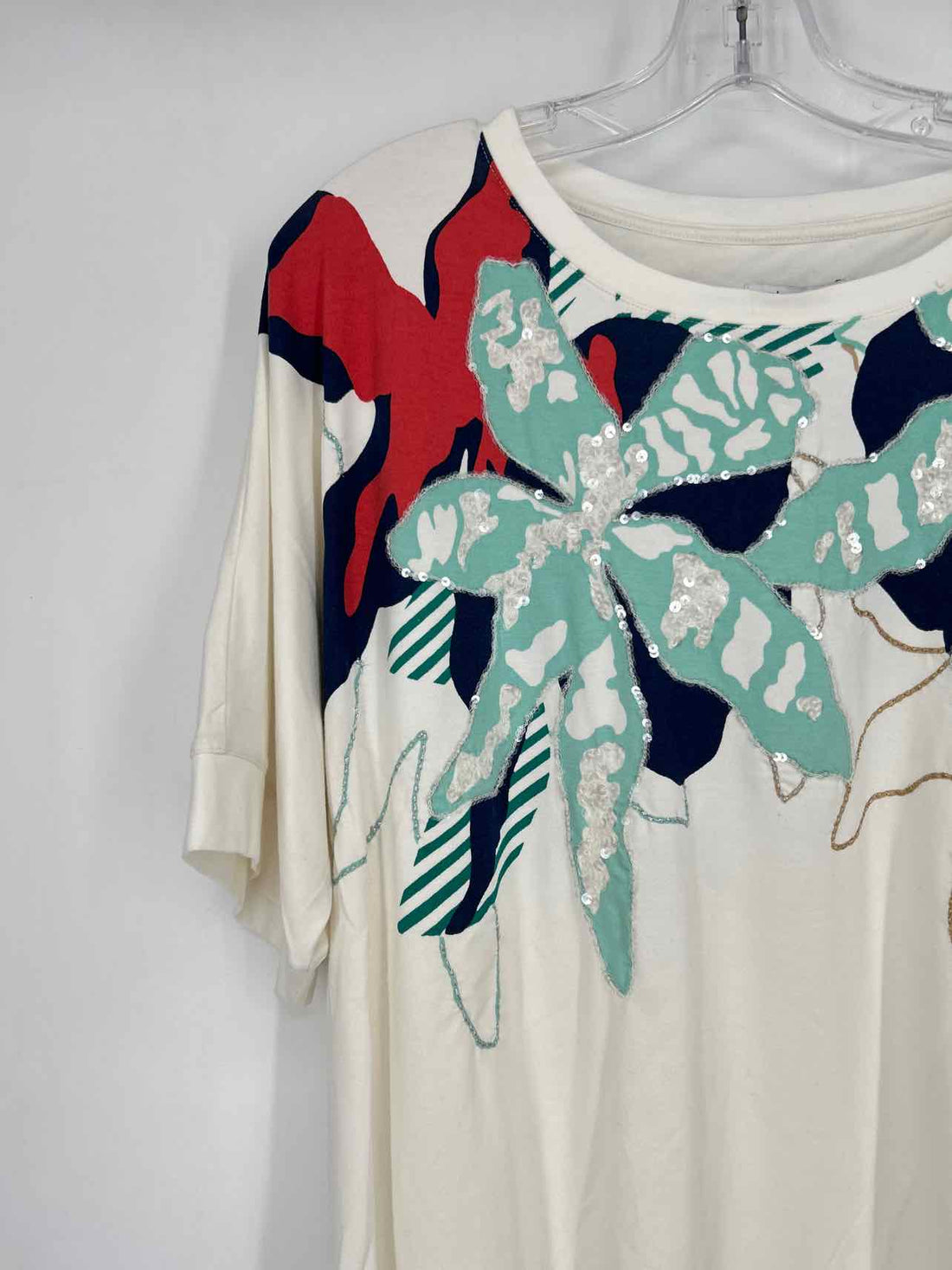 Chicos Size 3/XL White & Turquoise Floral Embellished Short Sleeve