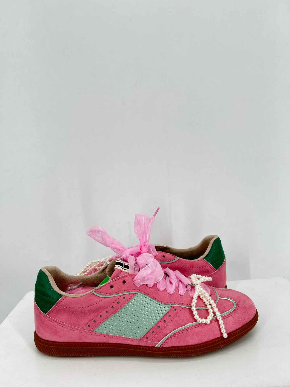 Shu Shop Women Size 8 Pink New Sneakers