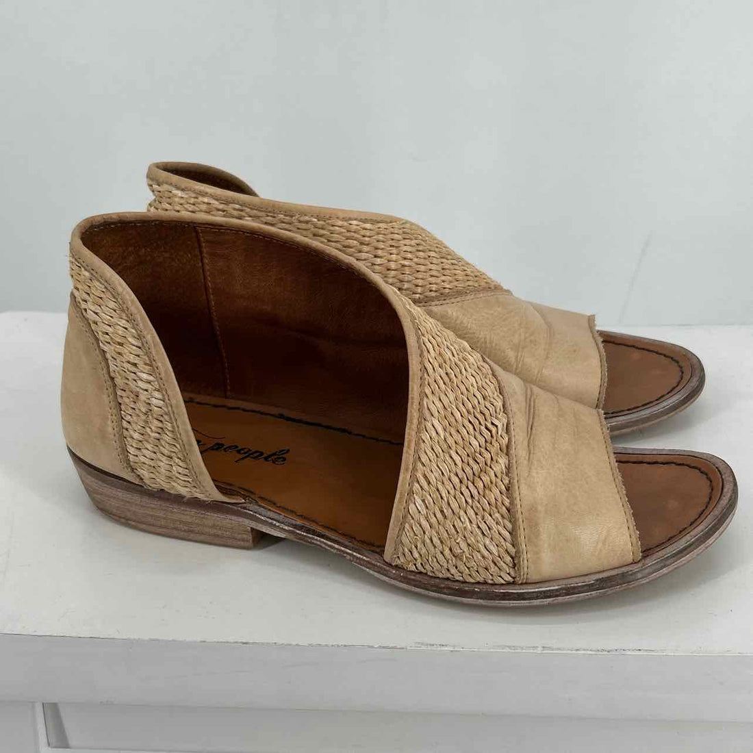 Free People Women Size 37 (6.5-7) Cognac Sandals