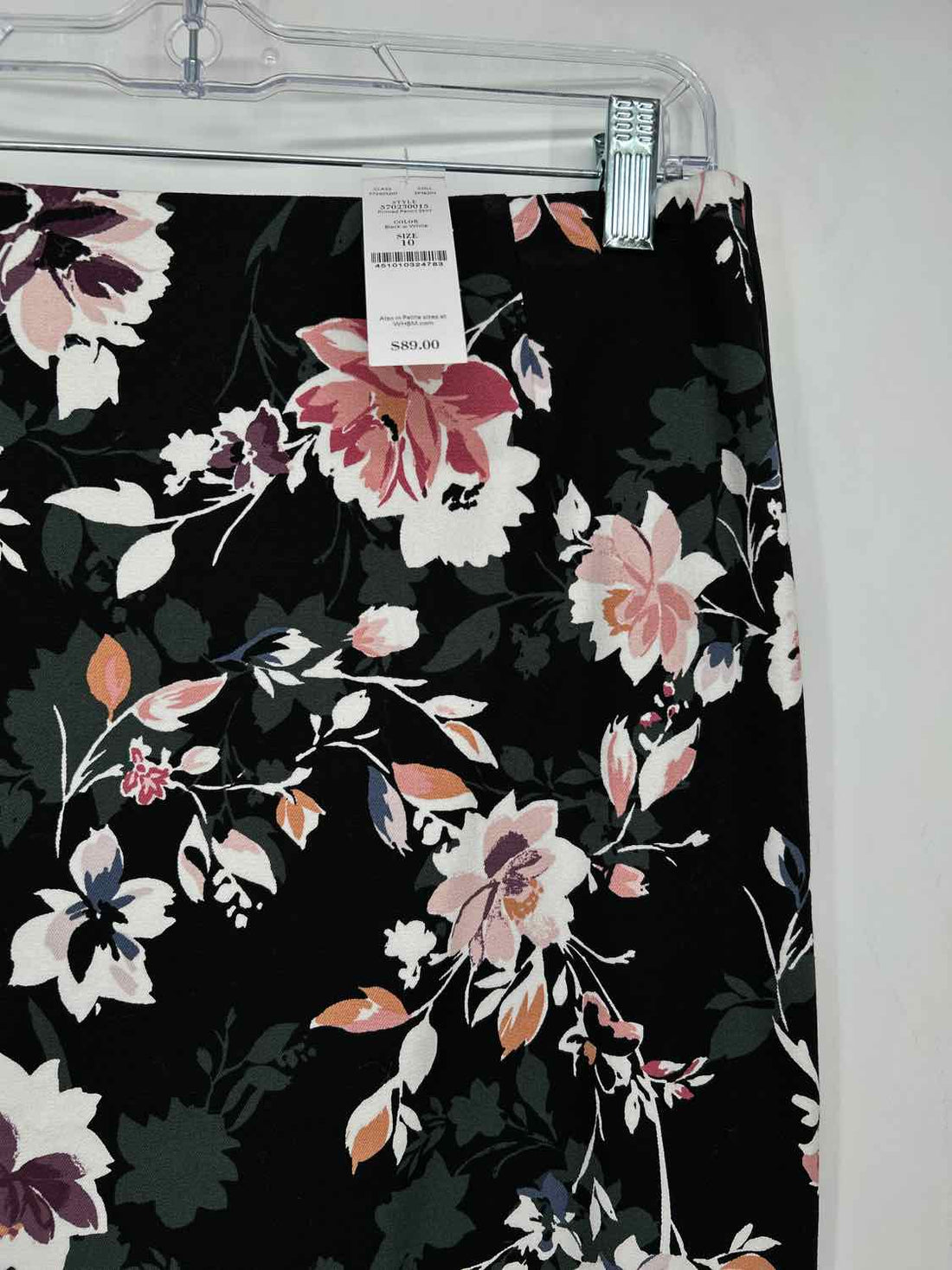 White House Black Market Size 10 Black Floral NWT Skirts
