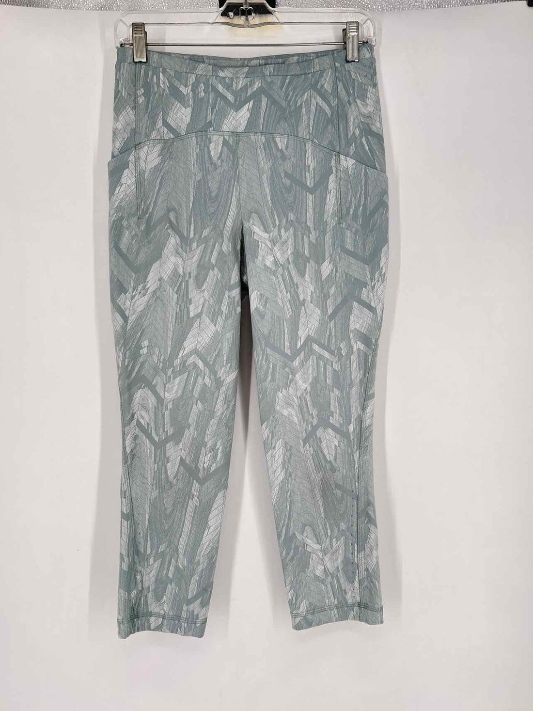 Lululemon Size 8 Mint Print Active Pants