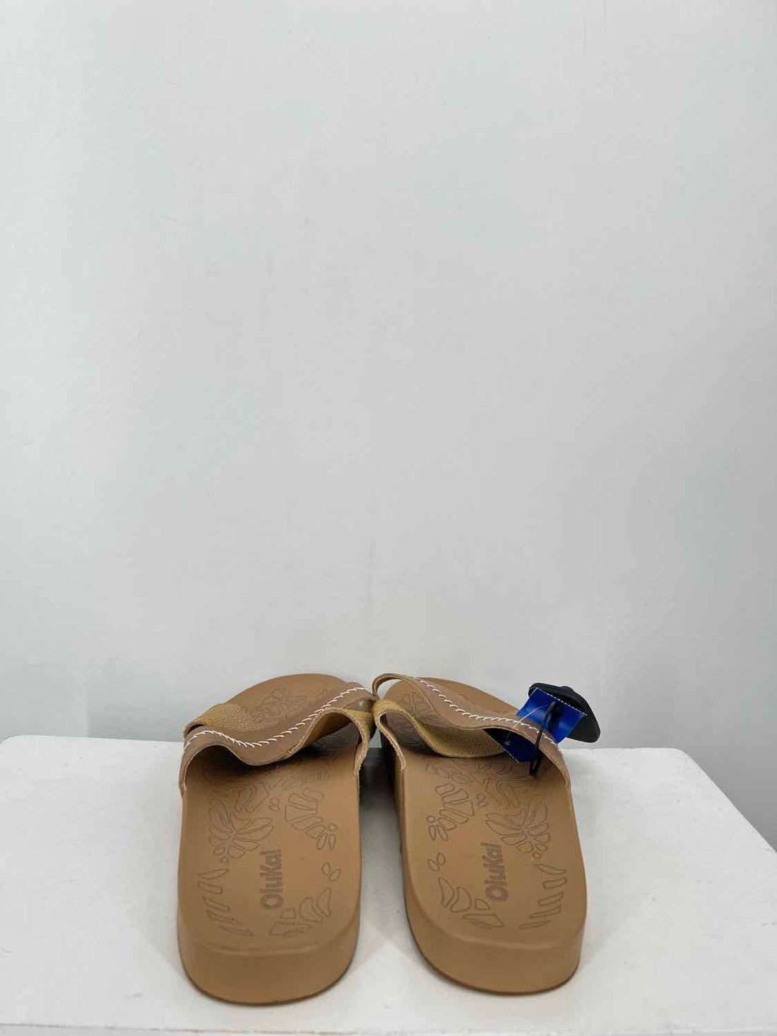 Olu Kai Women Size 11 Sand Slides
