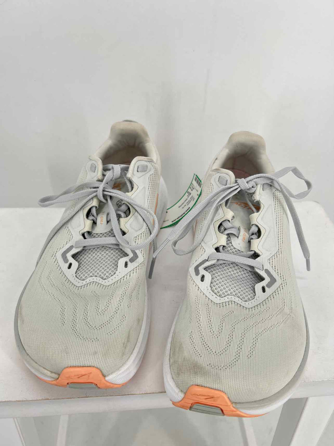 Altra Women Size 9 Pale Gray As Is Sneakers