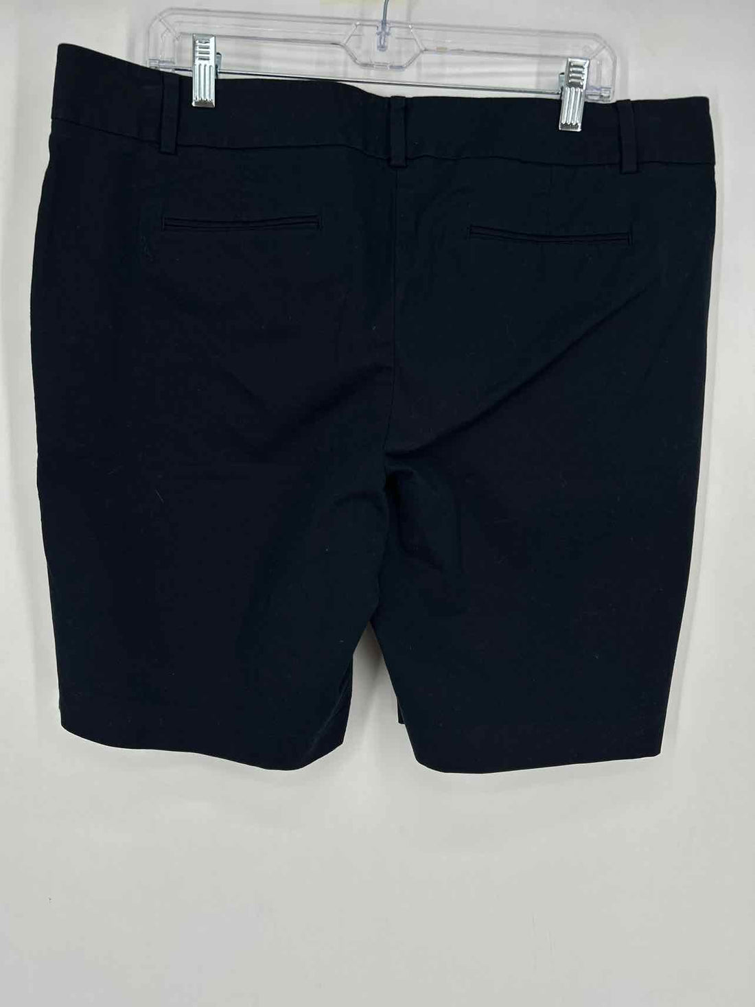 Ann Taylor Size 16P Navy Shorts