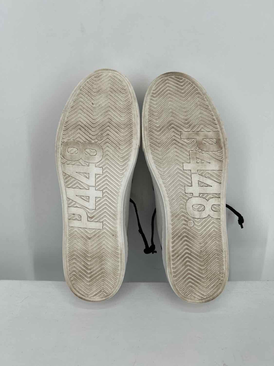 P448 Women Size 39 White Thea Sneakers