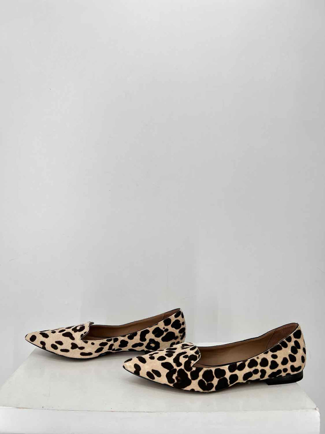 Linea Paolo Women Size 9 Leopard Calf Hair Flats