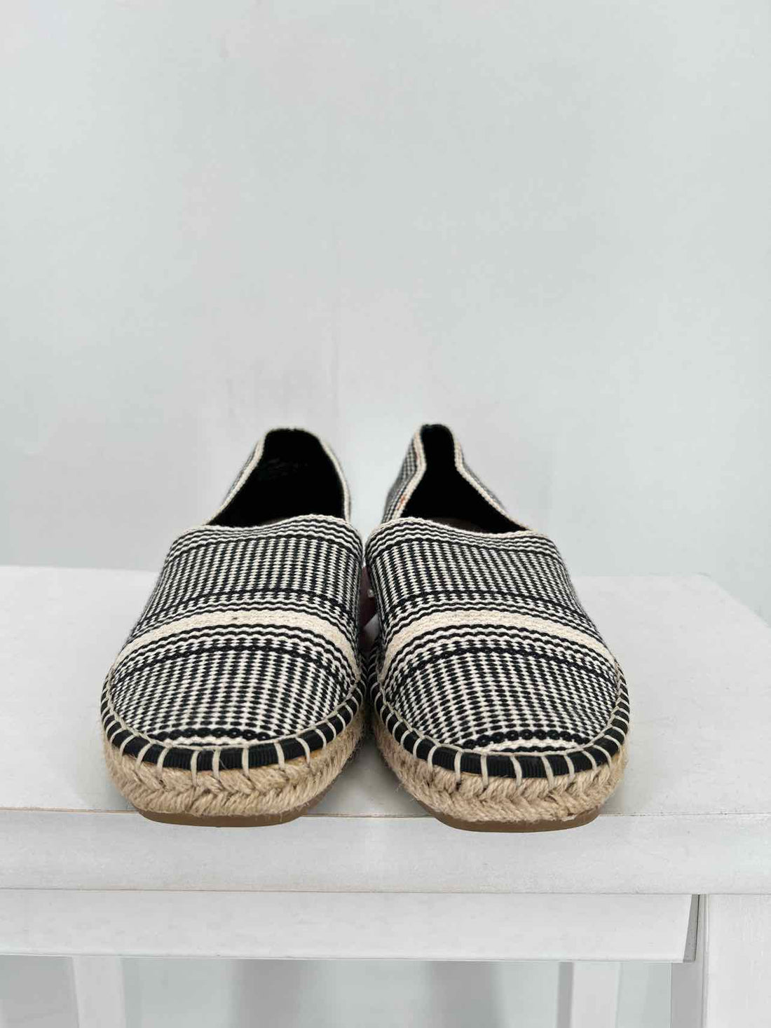 Chelsea & Theodore Women Size 9 Black & Cream Espadrilles