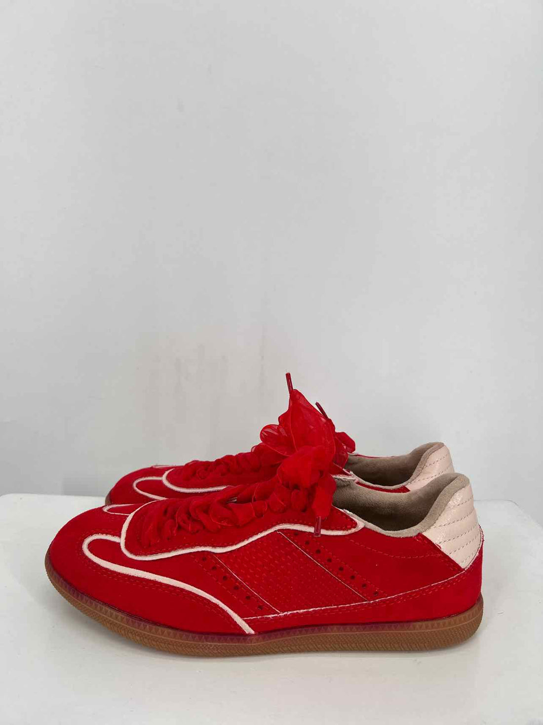 Shu Shop Women Size 6.5 Red & White New Boutique Shoes