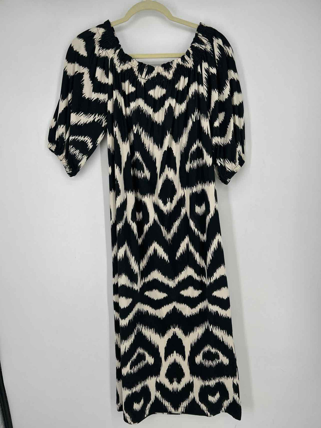 H&M Size S Black & White Short Sleeve Dress