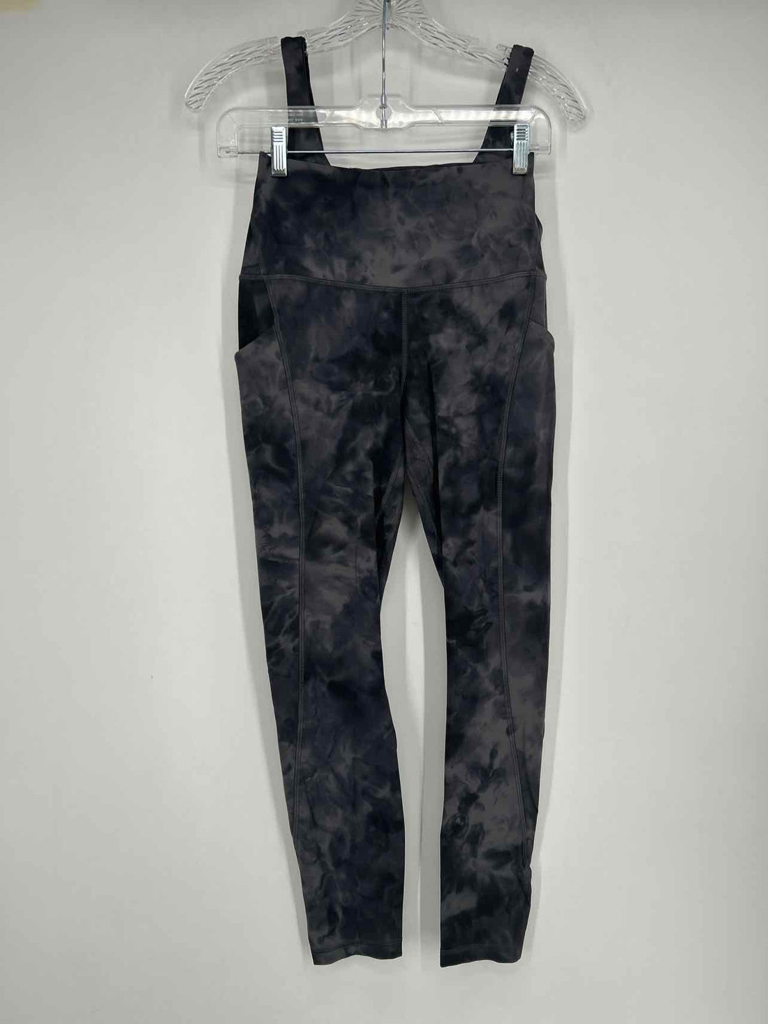 Lululemon Size 6 Gray Tie Dye Active 2 PC Set
