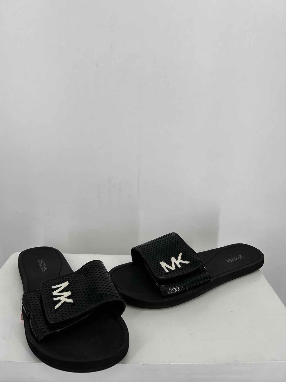 Michael Kors Women Size 10 Black Slides
